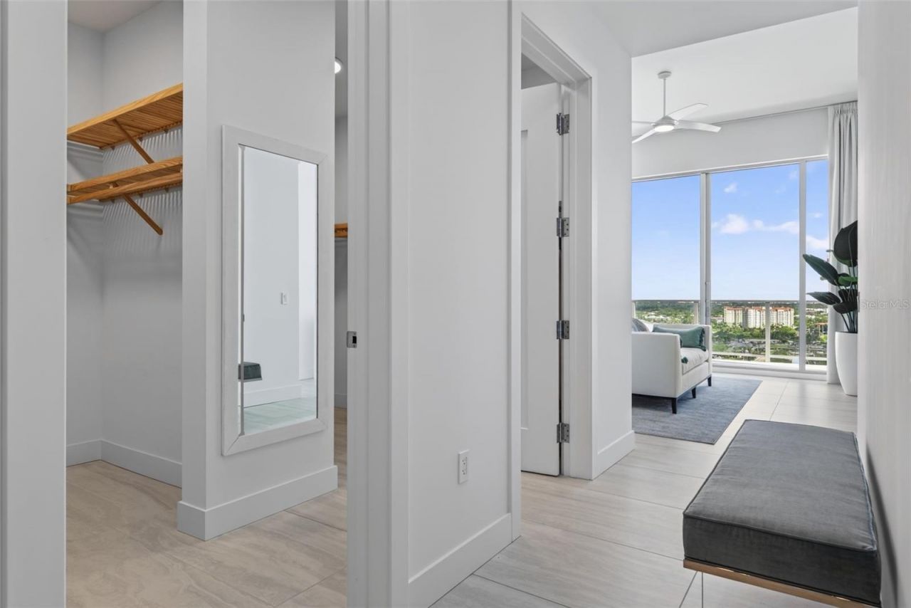 301 Quay Commons, Unit 1903, Sarasota, FL 34236 Photo