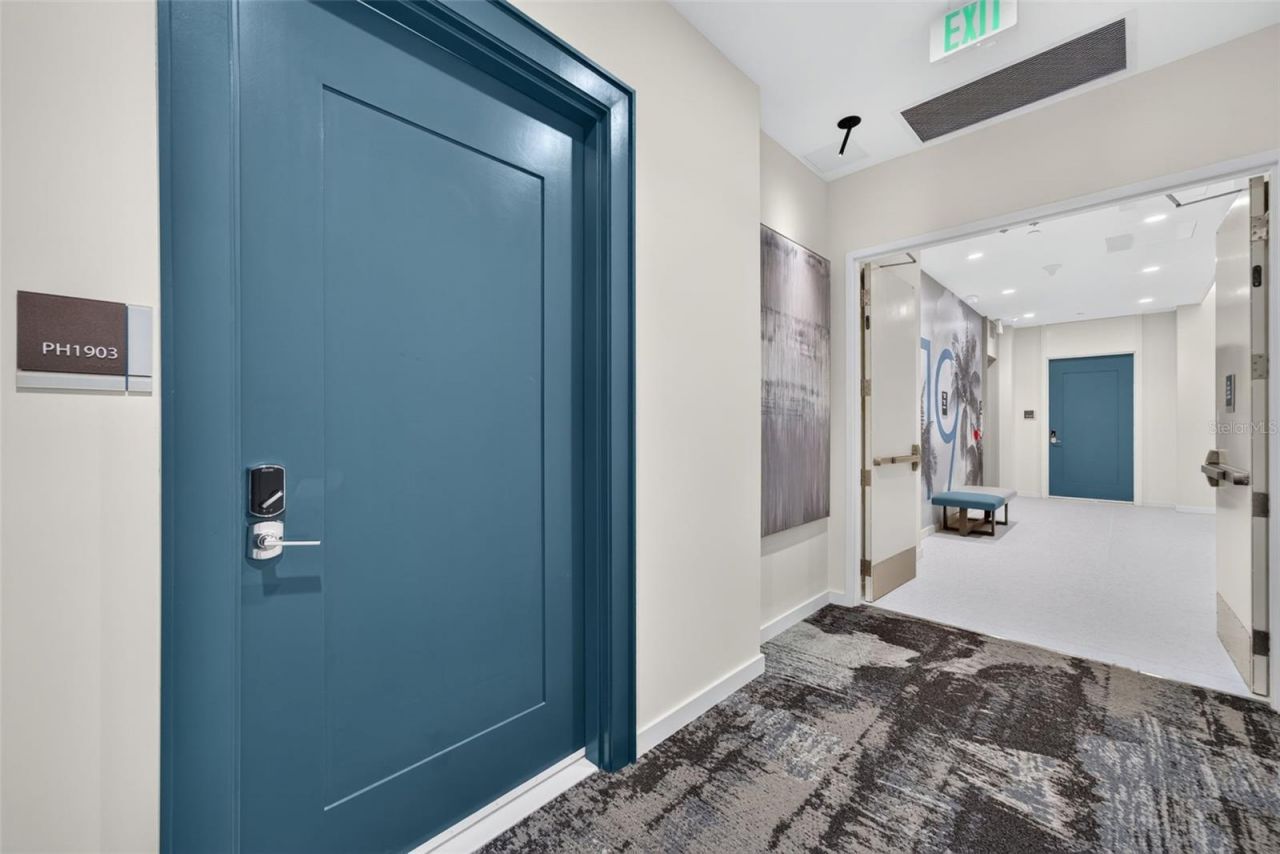 301 Quay Commons, Unit 1903, Sarasota, FL 34236 Photo