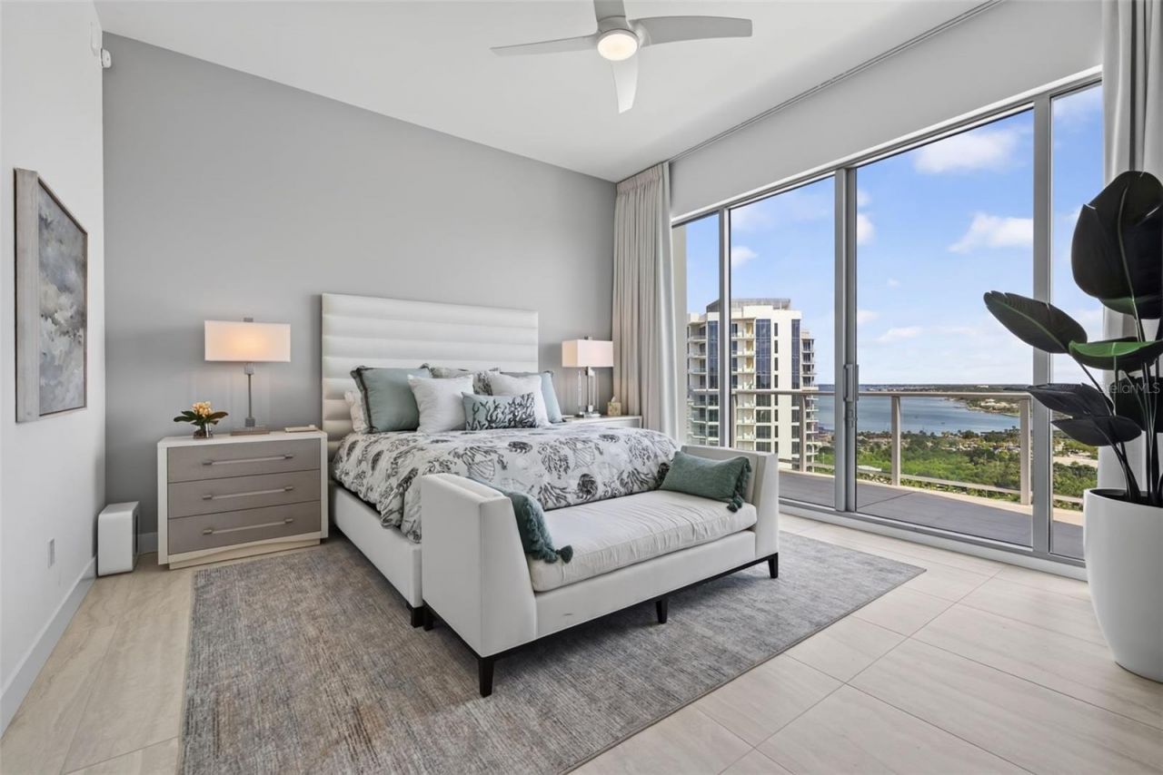 301 Quay Commons, Unit 1903, Sarasota, FL 34236 Photo