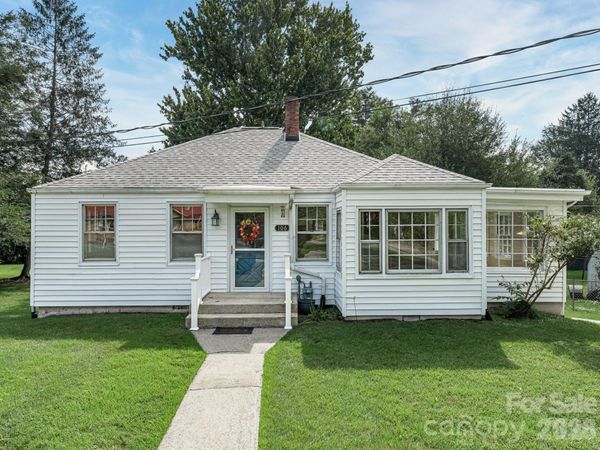 106 Green Acres Avenue , Brevard, NC 28712