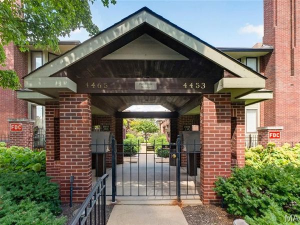 4465 W Pine Boulevard , Unit 15, St Louis, MO 63108