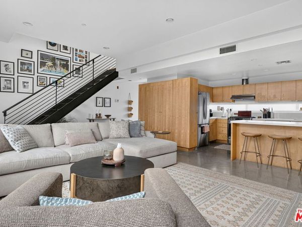 660 Rose Avenue, Unit 4, Venice, CA 90291