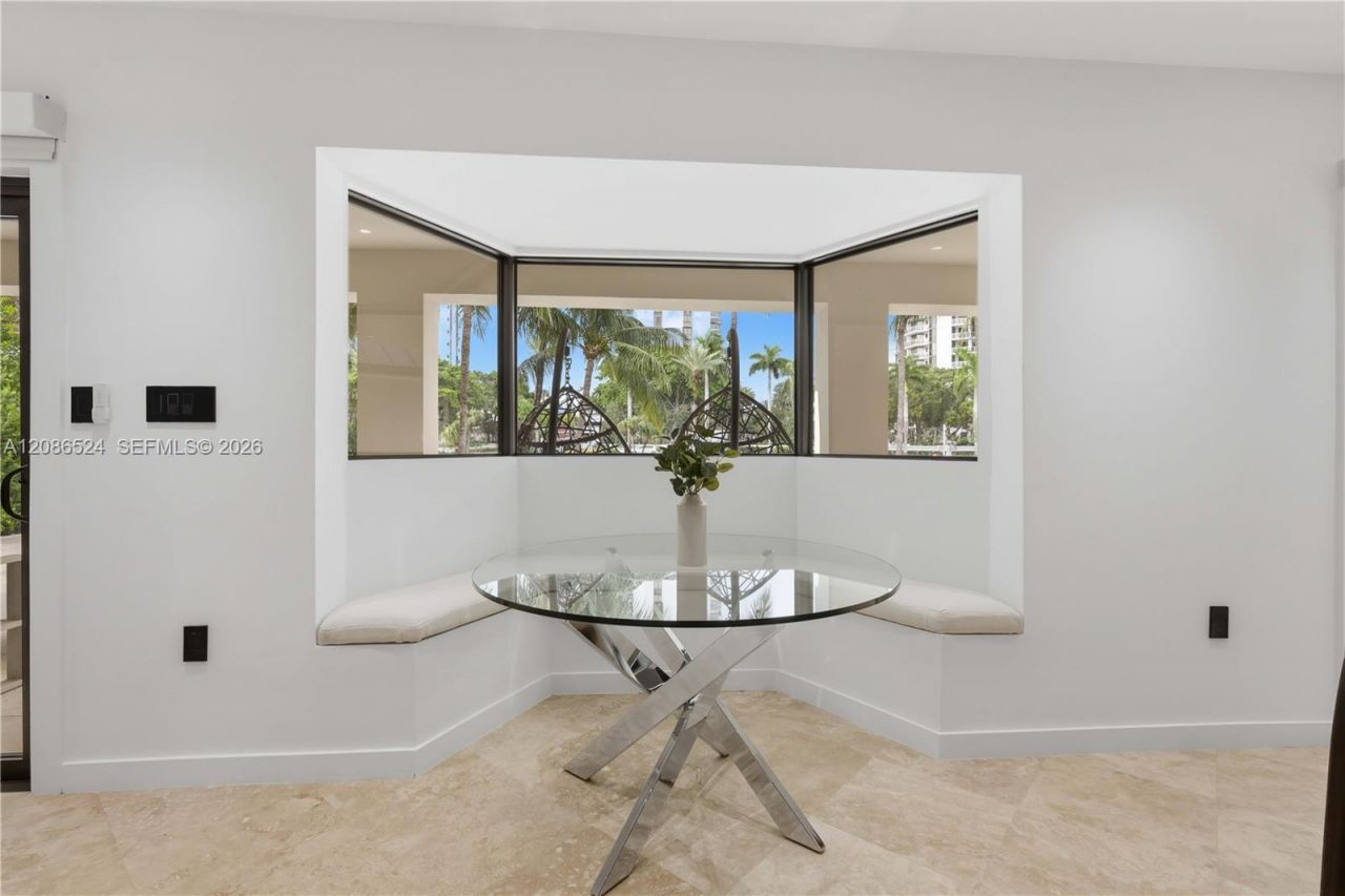 415 Holiday Dr, Hallandale Beach, FL 33009 Photo
