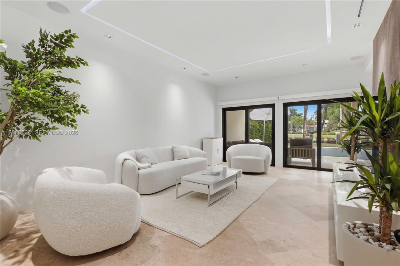 415 Holiday Dr, Hallandale Beach, FL 33009 Photo
