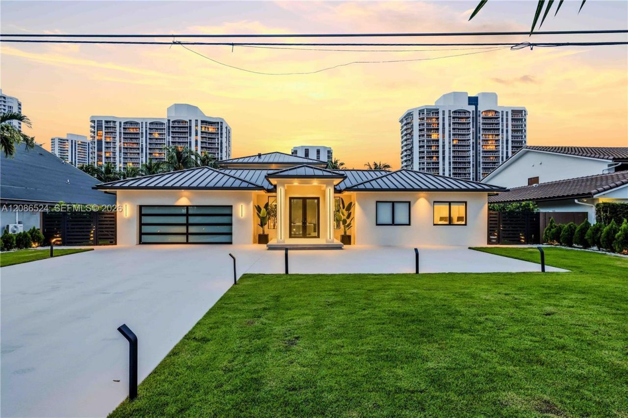 415 Holiday Dr, Hallandale Beach, FL 33009 Photo