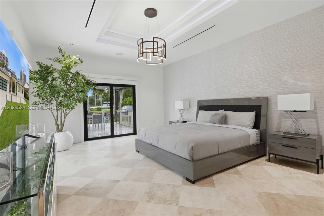 415 Holiday Dr, Hallandale Beach, FL 33009 Photo