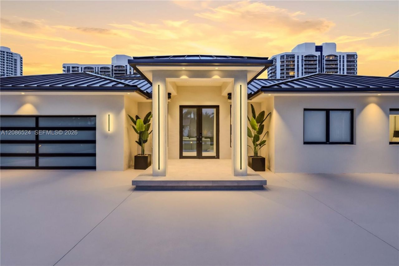 415 Holiday Dr, Hallandale Beach, FL 33009 Photo