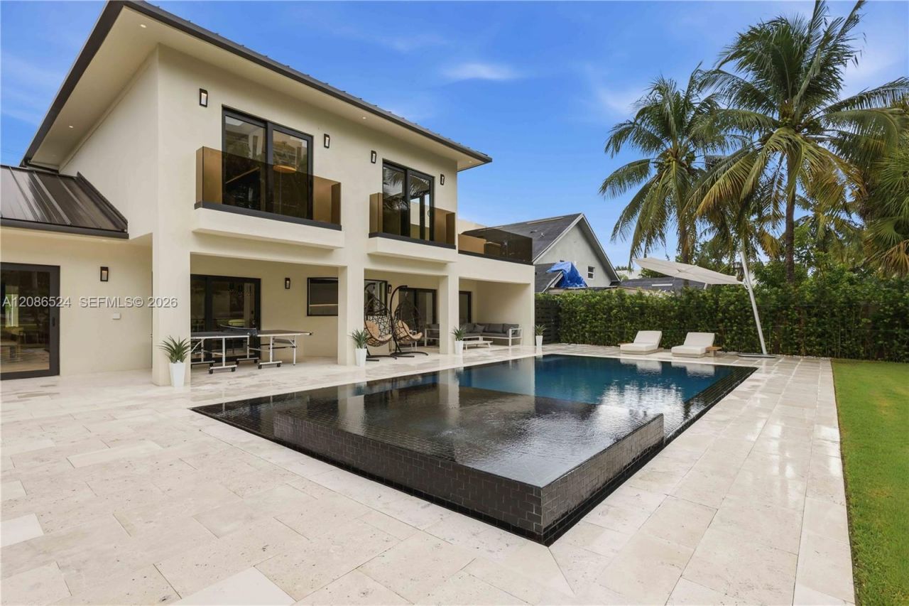 415 Holiday Dr, Hallandale Beach, FL 33009 Photo