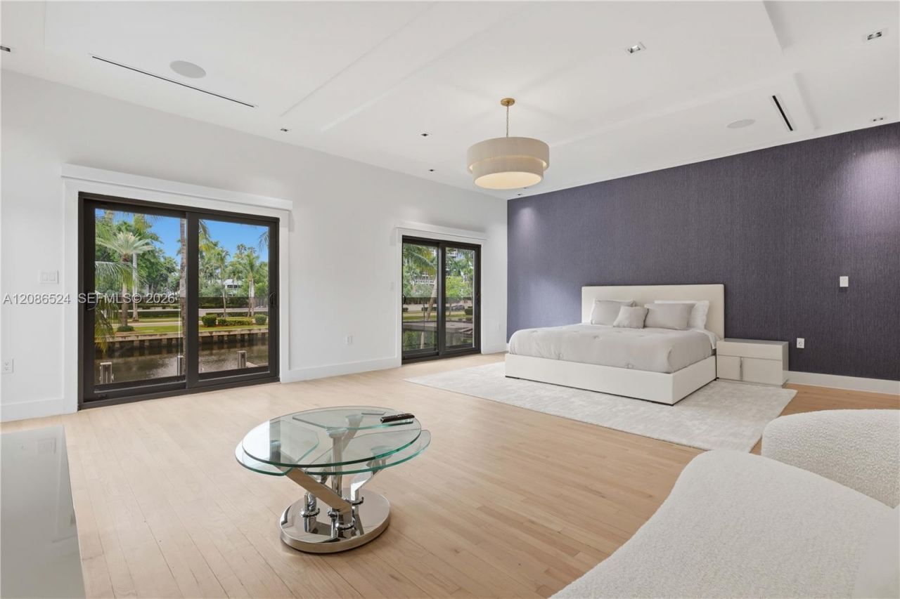415 Holiday Dr, Hallandale Beach, FL 33009 Photo