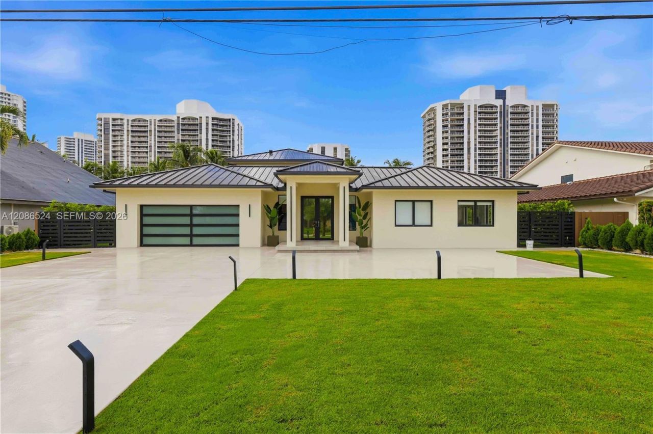 415 Holiday Dr, Hallandale Beach, FL 33009 Photo