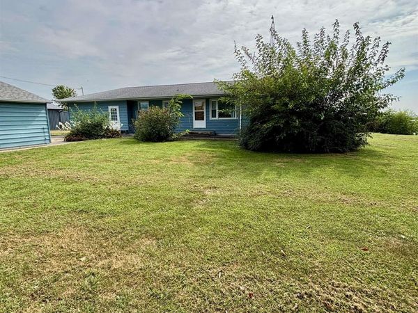 2744 255Th Avenue, Montrose, IA 52639