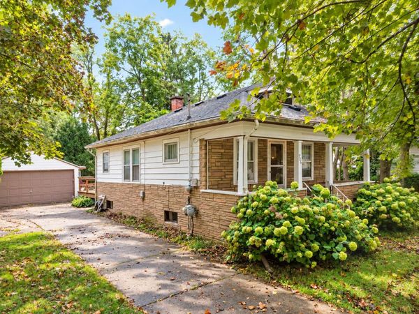 906 Arthur Avenue, Kalamazoo, MI 49048
