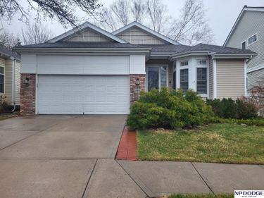 1805 S 171 Court, Bennington, NE 68130