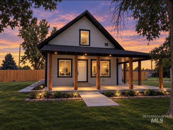 488 3rd Ave W, Wendell, ID 83355