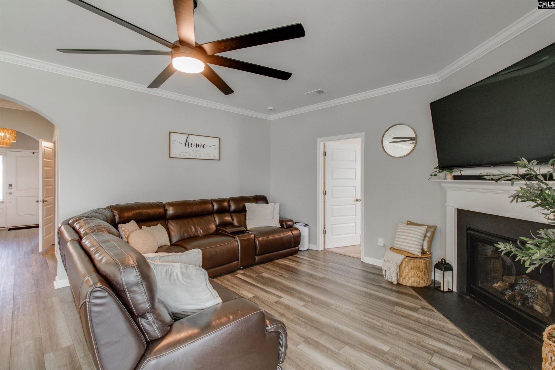 230 Clairmeade Way  Photo 18