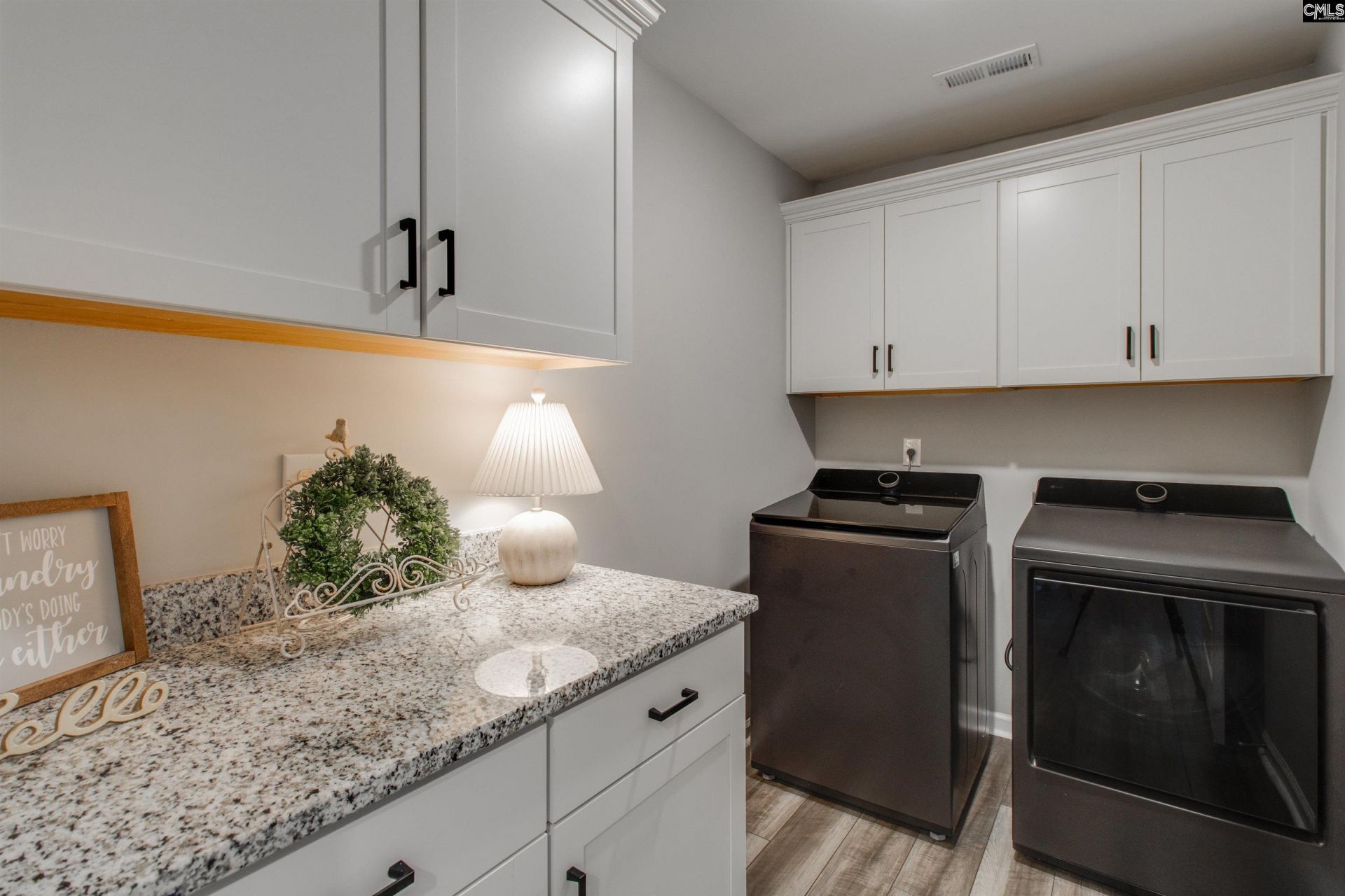 230 Clairmeade Way  Photo 38