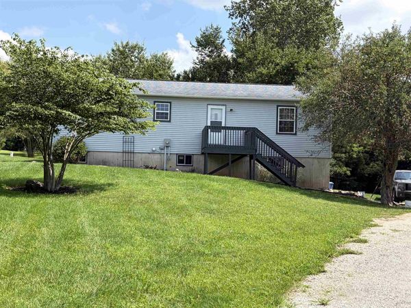 441 S 900 W-92 Road, Pierceton, IN 46562