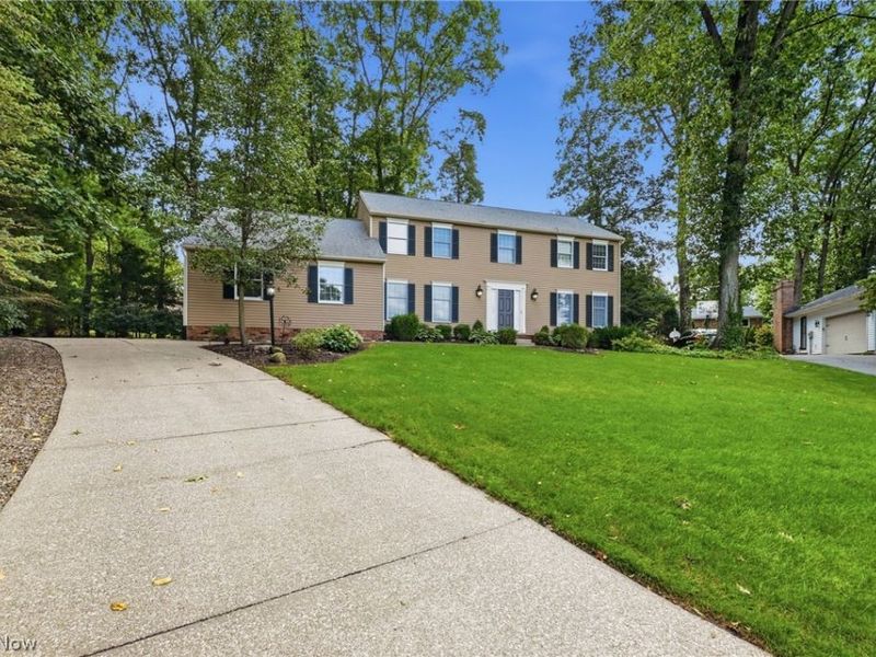 5826 Garth Circle NW, Canton, OH 44718 Photo 2