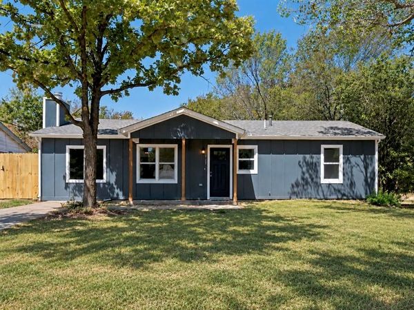 125 NE Cindy Lane , Burleson, TX 76028