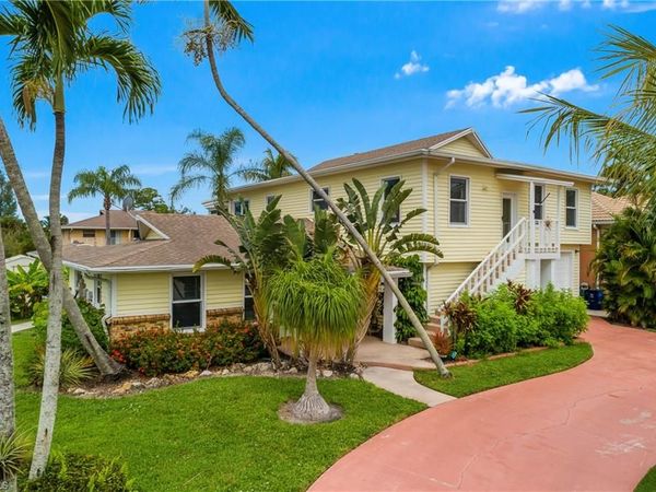 27265 High Seas LN, BONITA SPRINGS, FL 34135
