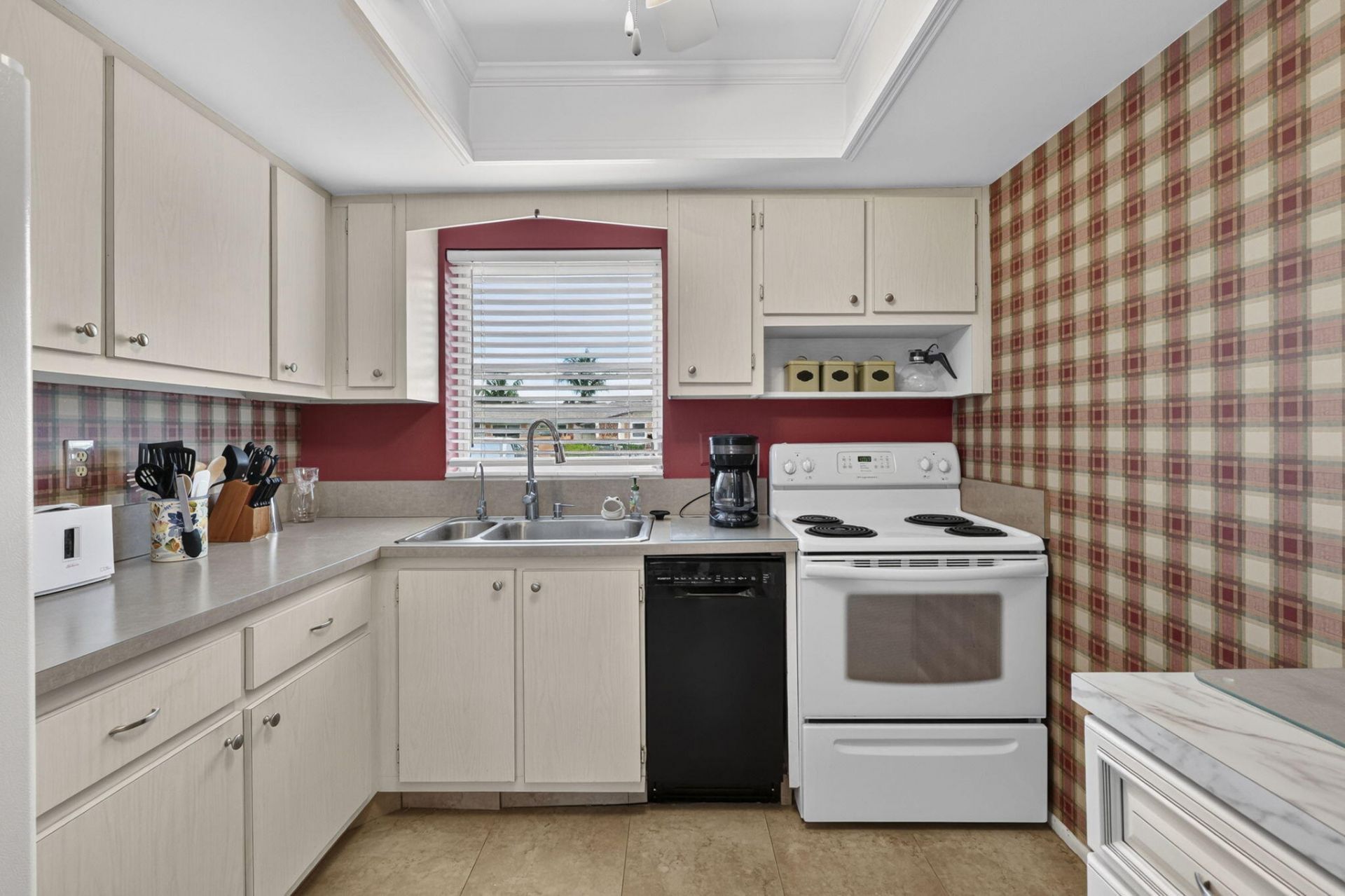 2990 Crosley Drive E, Unit G, West Palm Beach, FL 33415 Photo