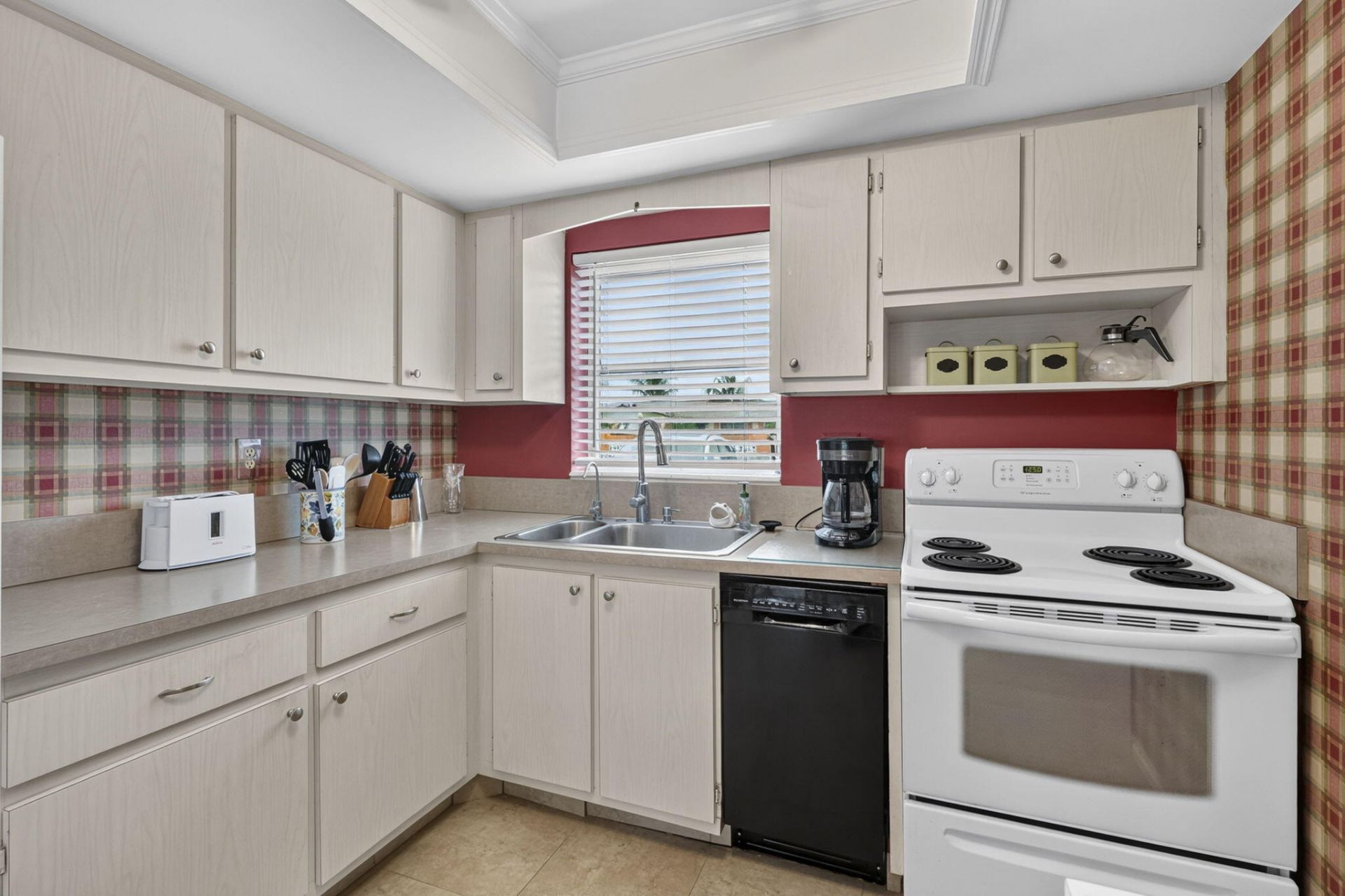 2990 Crosley Drive E, Unit G, West Palm Beach, FL 33415 Photo
