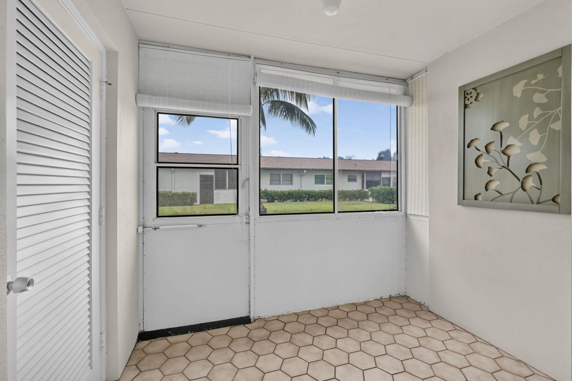 2990 Crosley Drive E, Unit G, West Palm Beach, FL 33415 Photo