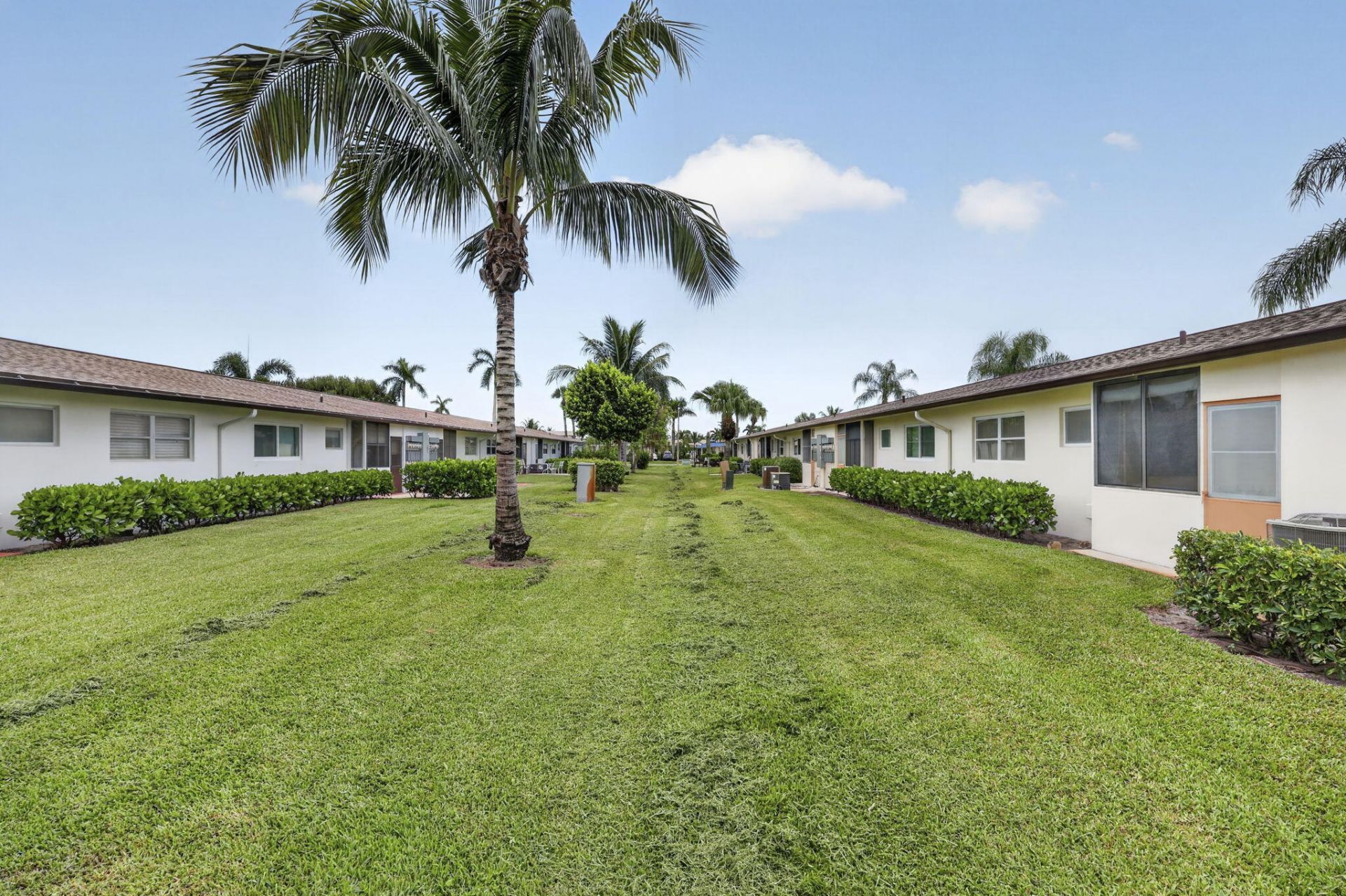 2990 Crosley Drive E, Unit G, West Palm Beach, FL 33415 Photo
