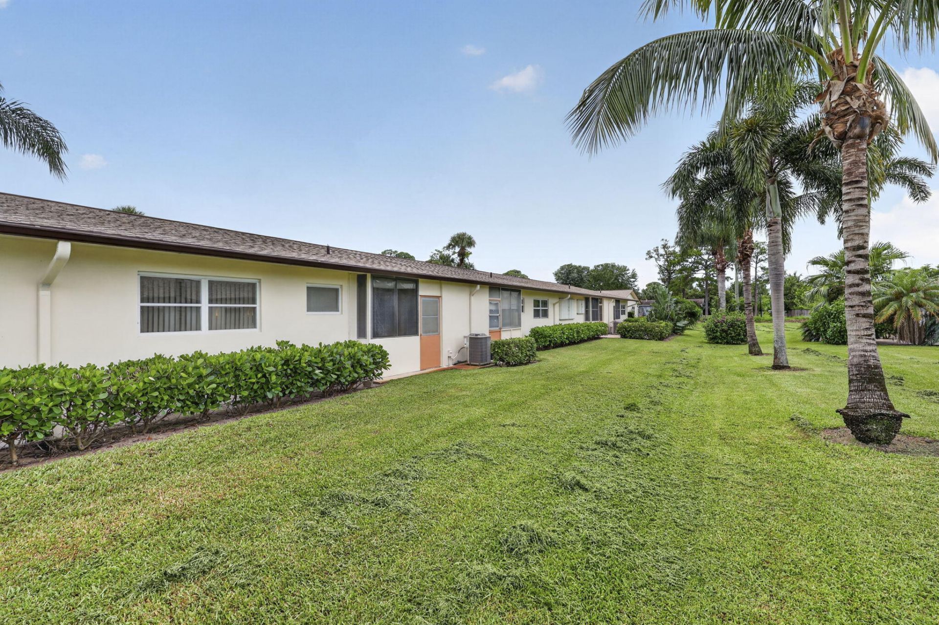 2990 Crosley Drive E, Unit G, West Palm Beach, FL 33415 Photo