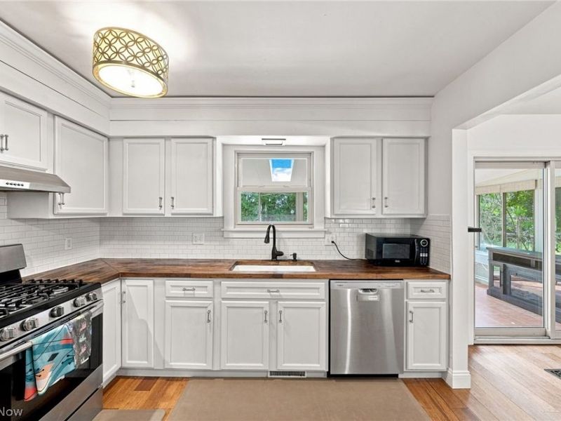 4623 Orchard Road, Fairview Park, OH 44126 Photo 8