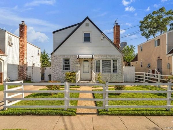 195 Alabama Avenue, Hempstead, NY 11550