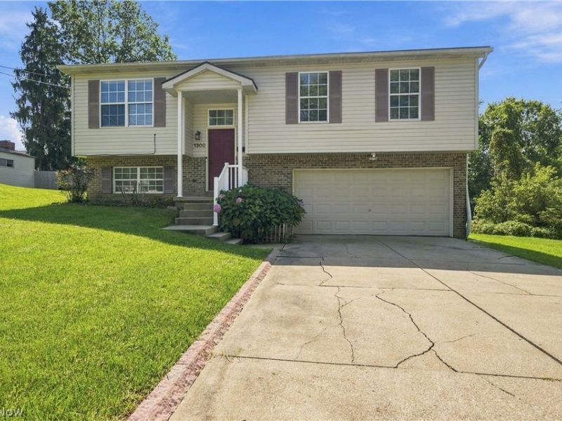 1309 Forest Avenue SE, Massillon, OH 44646 Photo 2