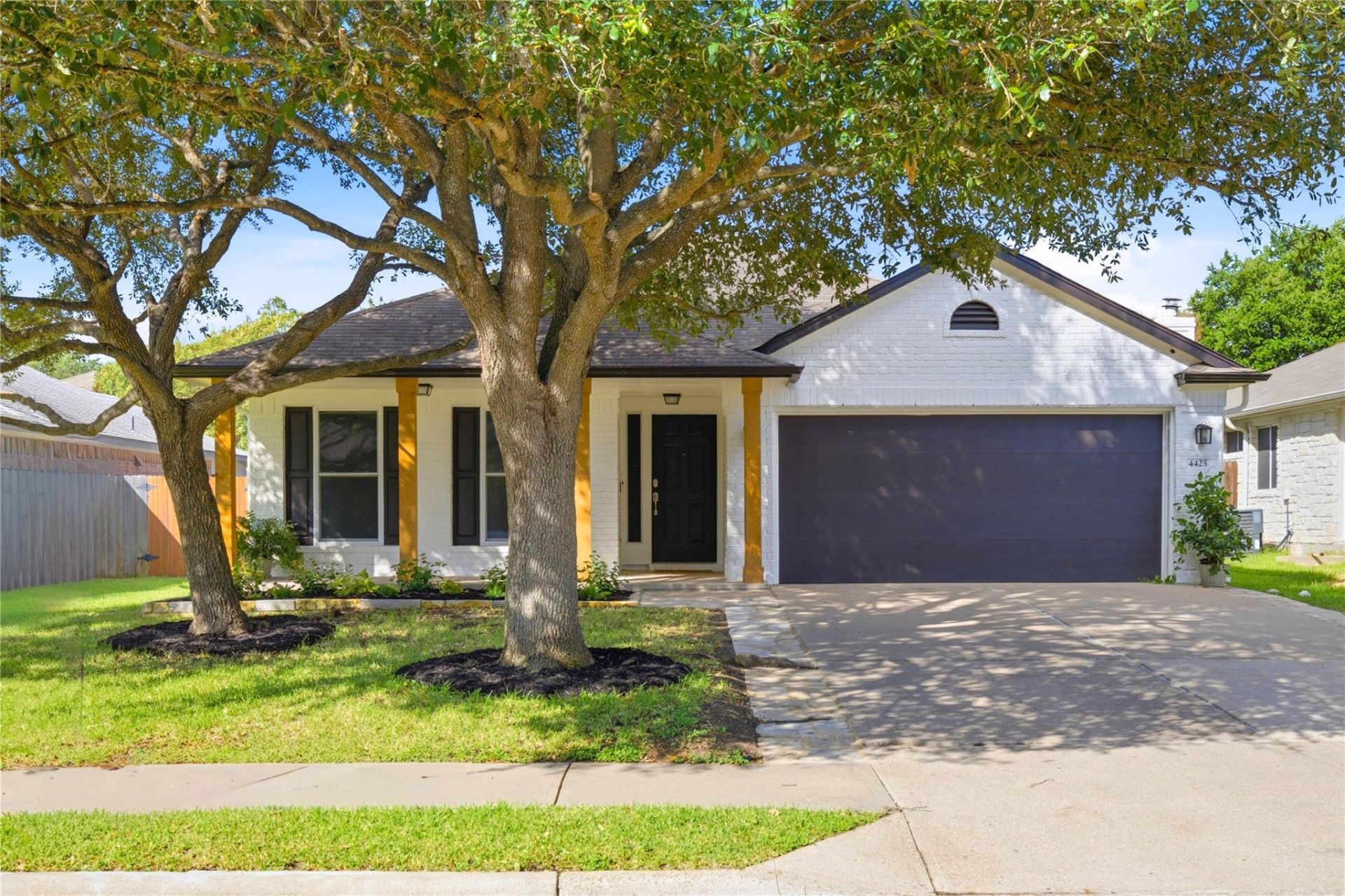 4425 Chickasaw Ct, Austin, TX 78749 Main Photo