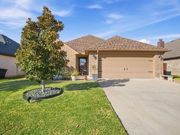 1432 Town Creek Circle, Weatherford, TX 76086