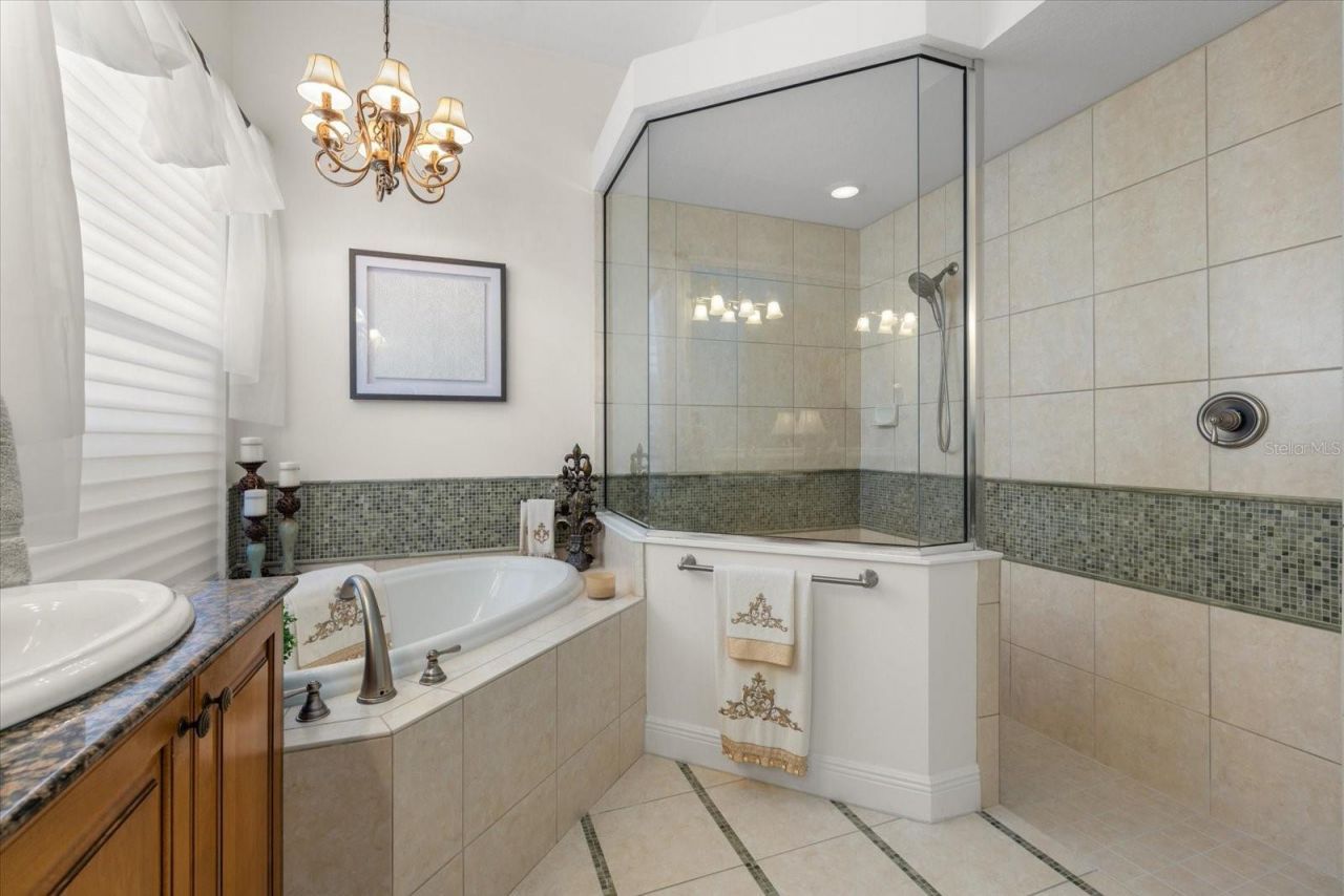 7651 Portstewart Drive, Lakewood Ranch, FL 34202 Photo