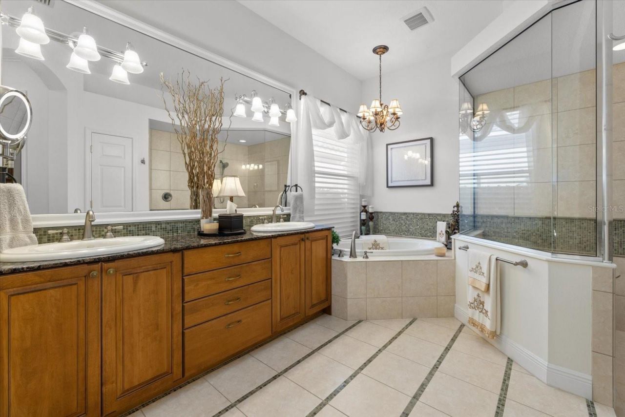 7651 Portstewart Drive, Lakewood Ranch, FL 34202 Photo