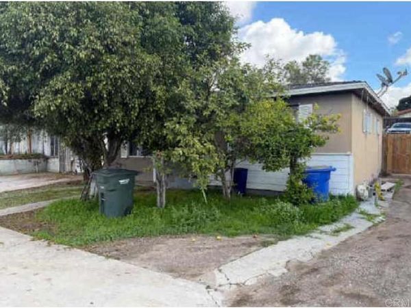 716 Civic Center Drive, Vista, CA 92084