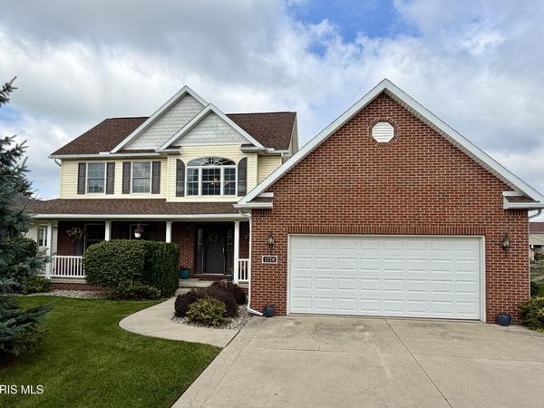 1726 Spring Forest Drive, Oregon, OH 43616