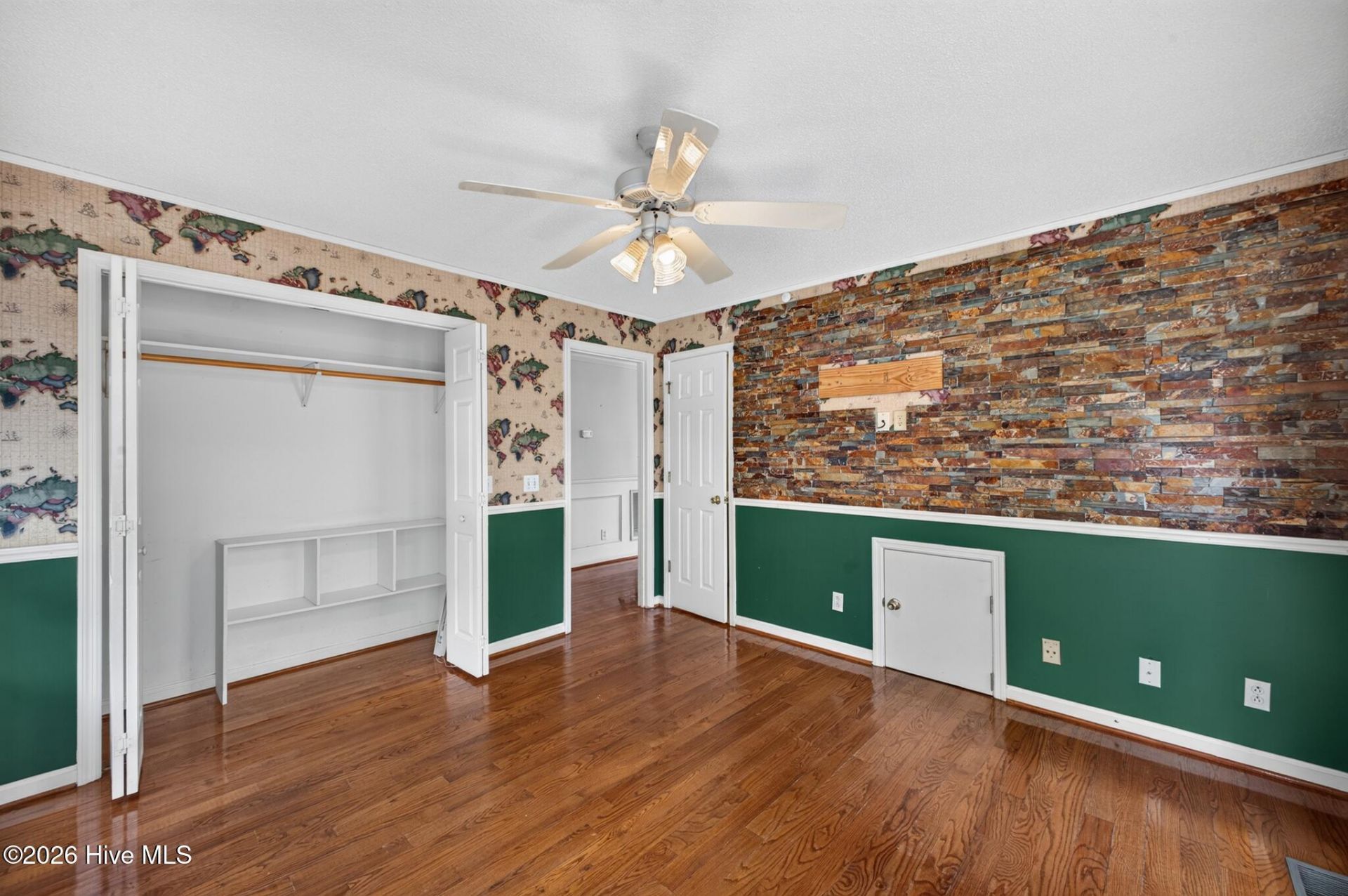1072 Meadow Lane  Photo 20