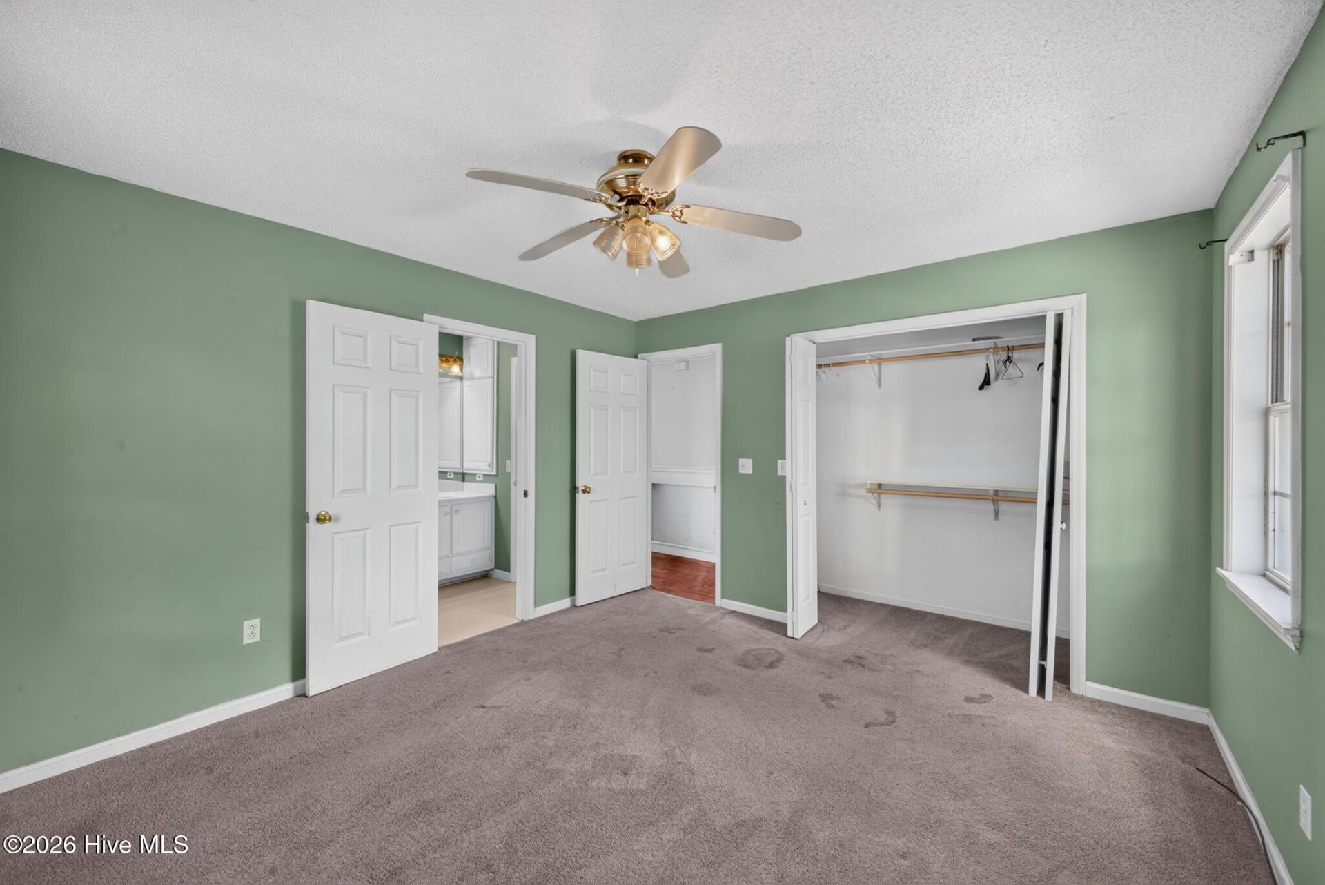 1072 Meadow Lane  Photo 23