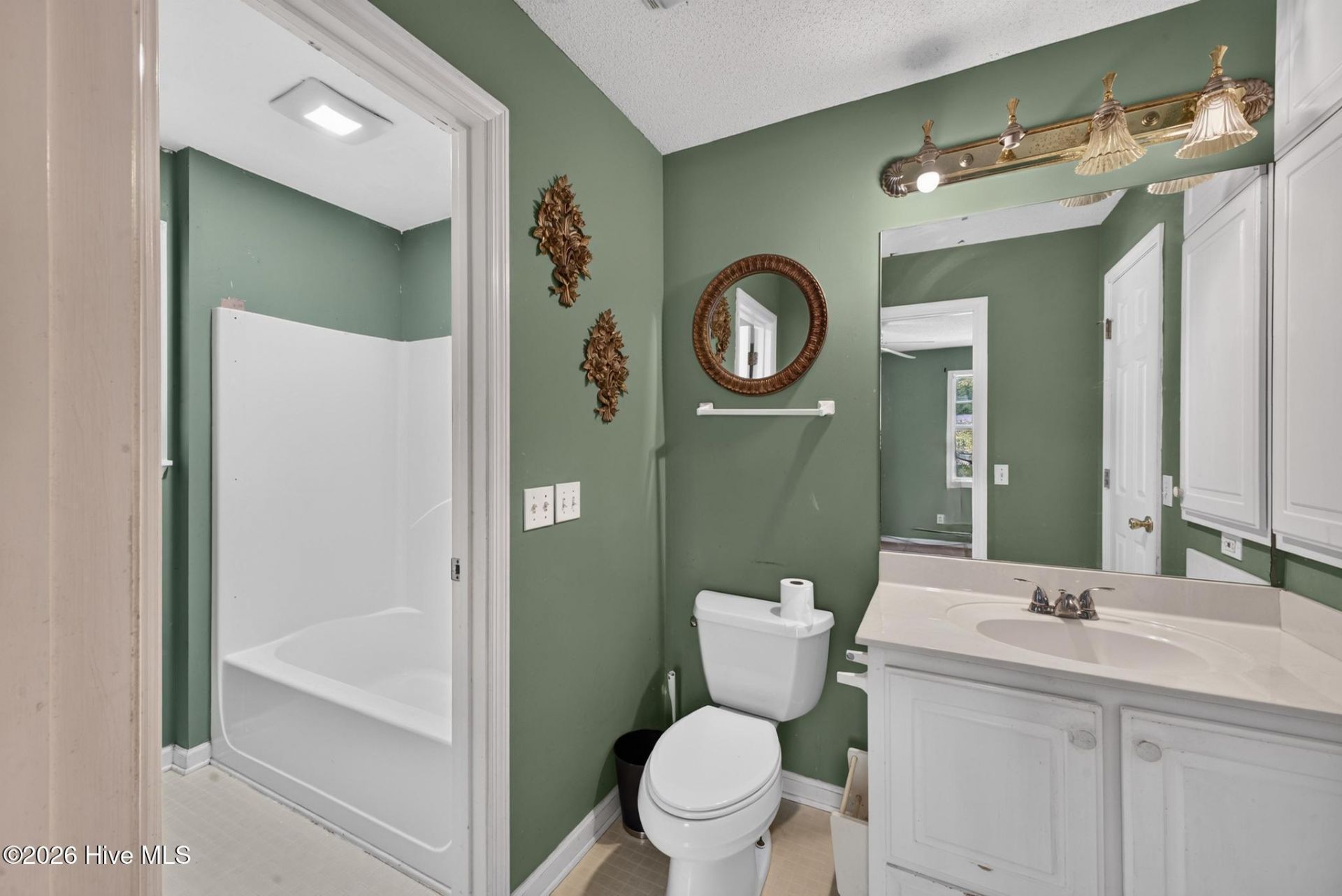 1072 Meadow Lane  Photo 24