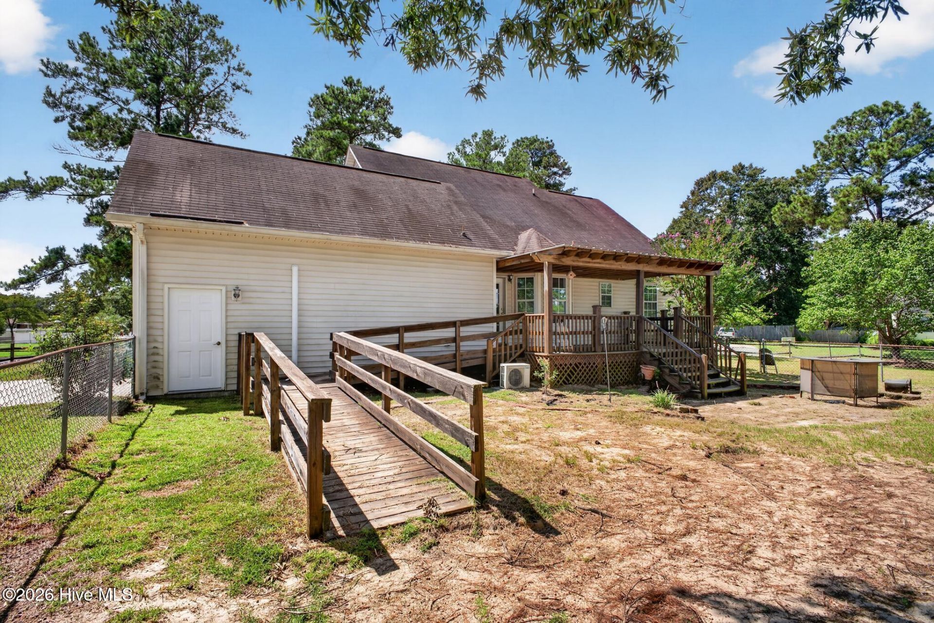 1072 Meadow Lane  Photo 36