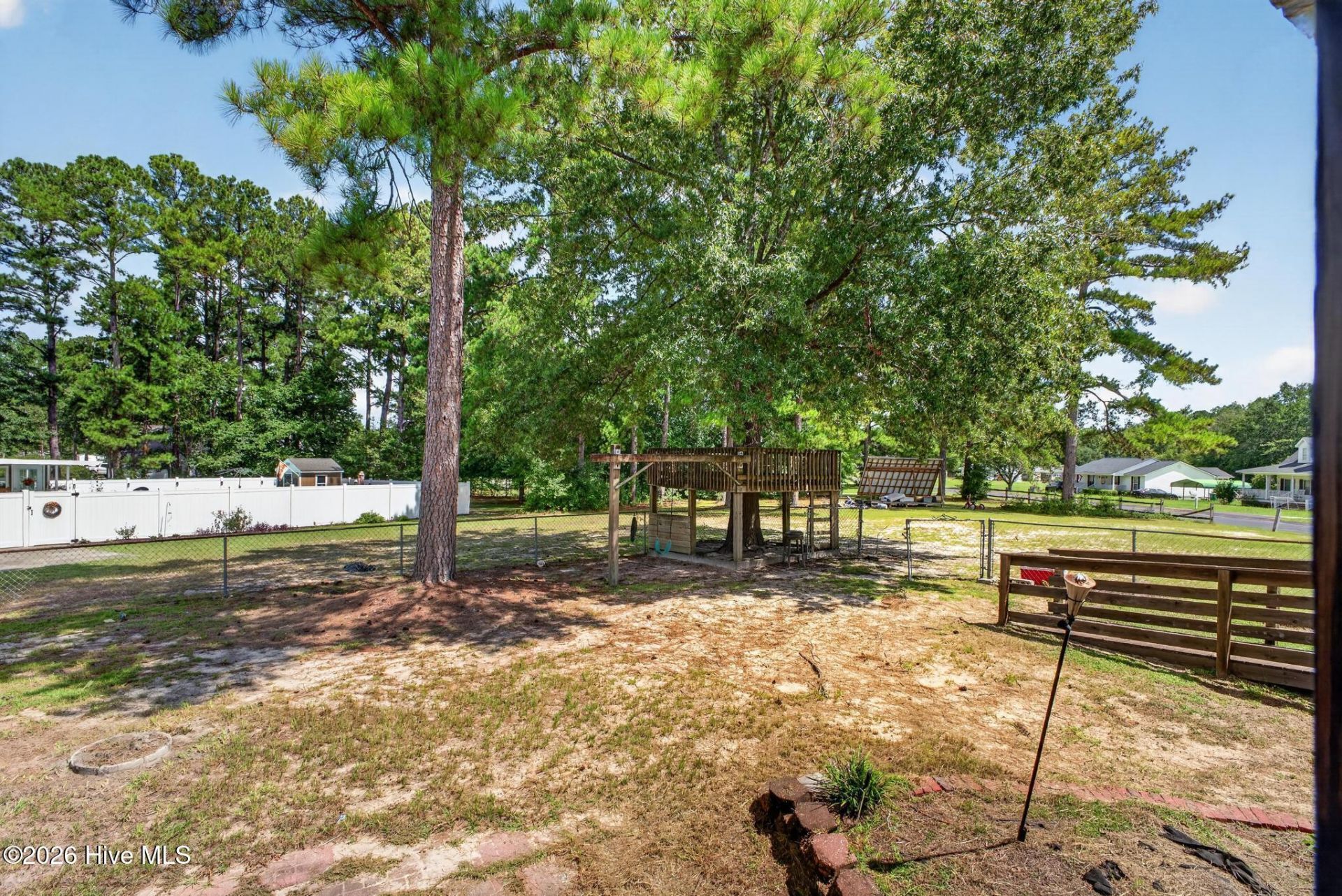 1072 Meadow Lane  Photo 38
