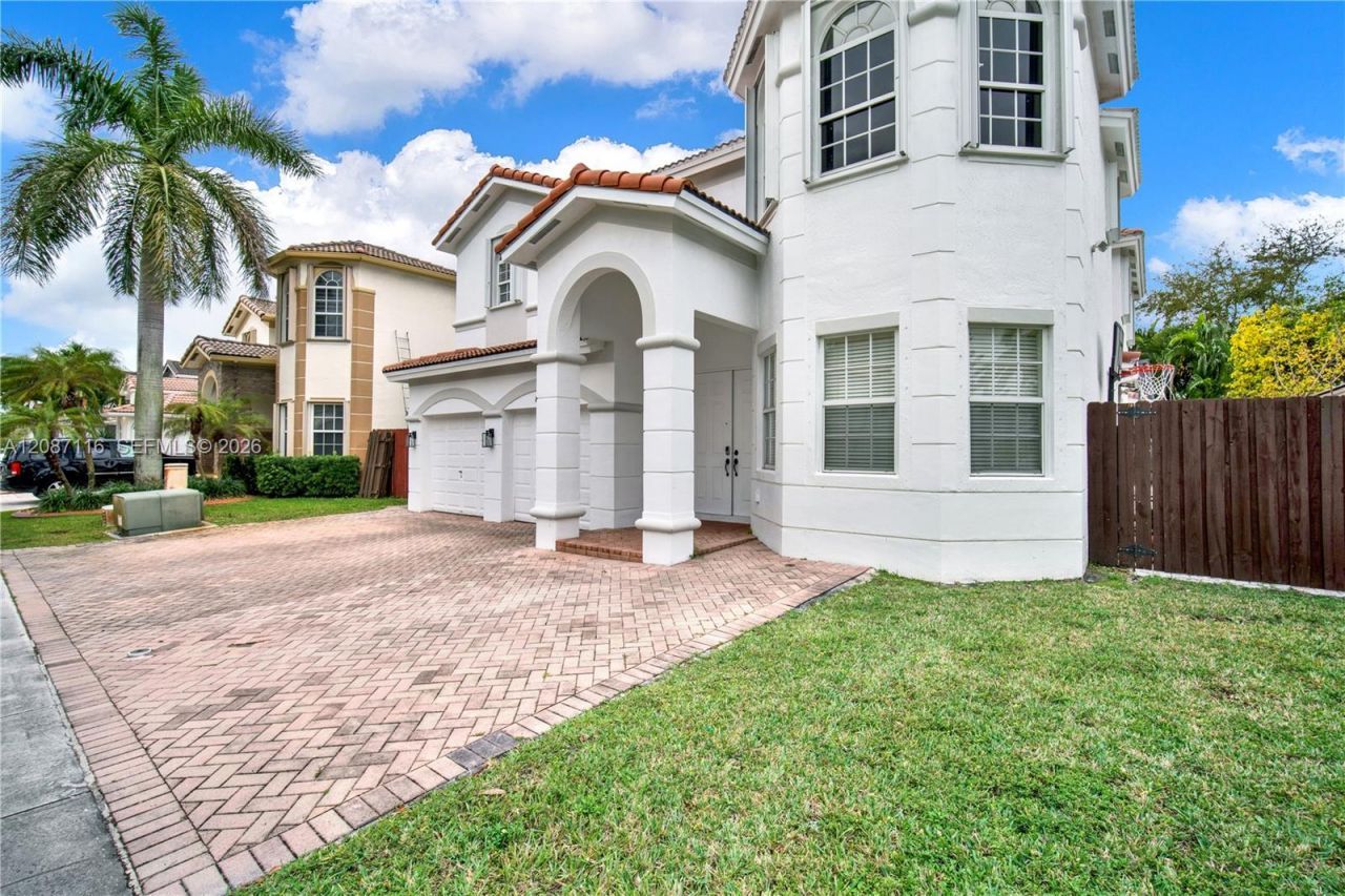 8324 NW 115th Ct, Unit 8324, Doral, FL 33178 Photo