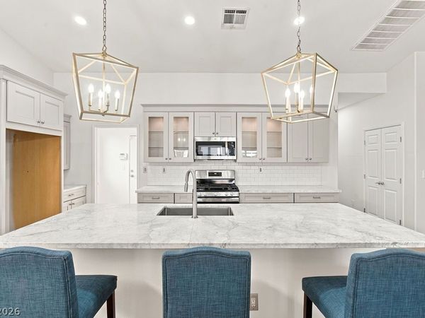 9174 Weeping Hollow Avenue , Las Vegas, NV 89178