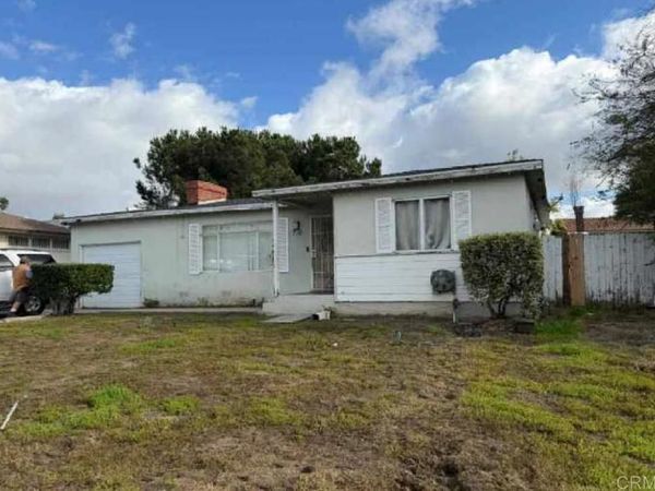 710 Civic Center Drive, Vista, CA 92084