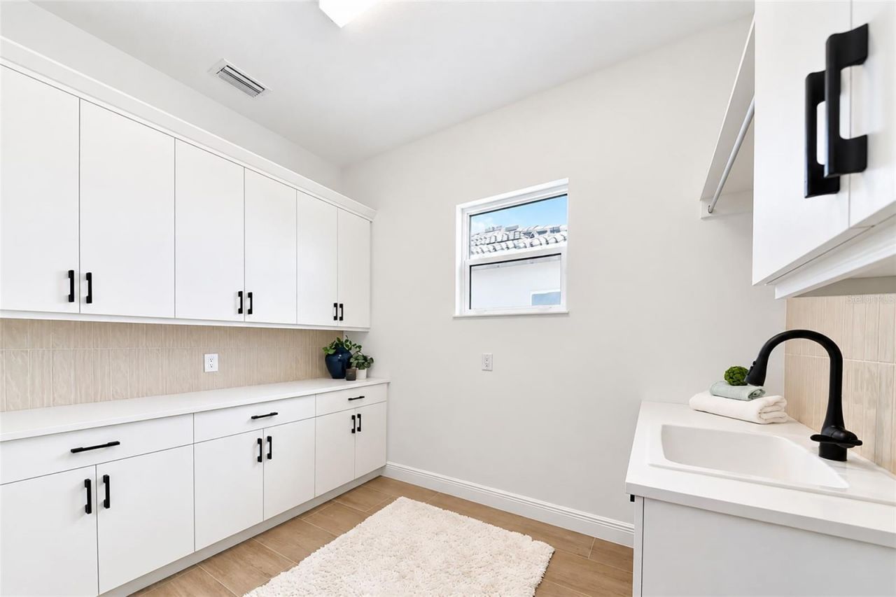 832 Blue Shell Loop, Sarasota, FL 34240 Photo