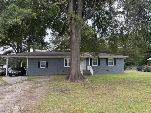 614 E Cockrell Street, Nashville, NC 27856
