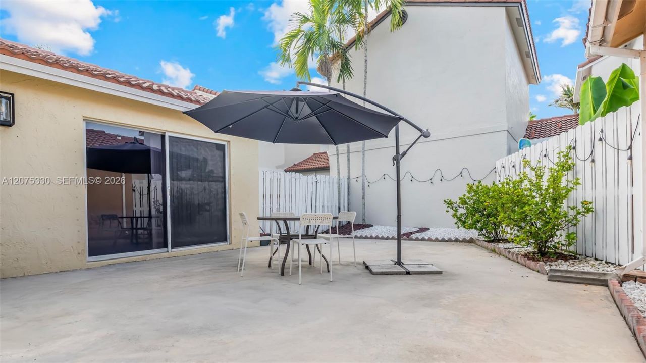 17251 NW 6th St, Pembroke Pines, FL 33029 Photo
