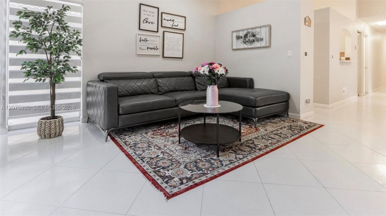 17251 NW 6th St, Pembroke Pines, FL 33029 Photo